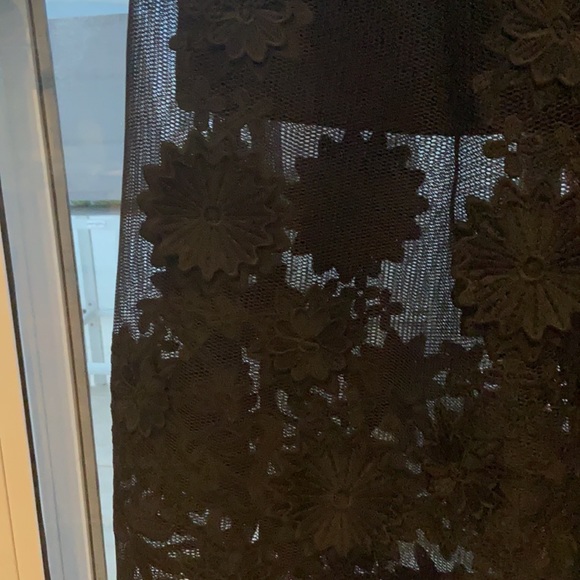 Sheike stunning formal black skirt , mini under a full stiff detailed lace - Picture 3 of 6